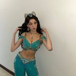 이성경, '현실판 <b>자스민</b>' 식스팩 이유 있었네…"복근 운동만 5개"...