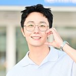 [현장포토] "<b>아침</b>부터, 러블리"…정일우, 눈부신 볼하트