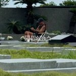 구준엽, 폭우 속 <b>서희원</b> 묘비 지키다…팬에 “감사합니다” 야윈 근황