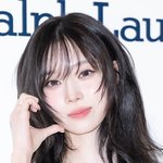 [현장포토] "<b>남심</b>을 녹인다"…윈터, 러블리 볼하트