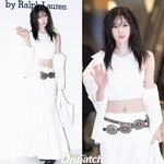 [현장포토] "눈부시게 빛나"…윈터, 우아한 <b>백조</b>