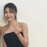 나이 잊은 비주얼..탱크탑으로 뽐낸 직각 어깨+허리라인[스타<b>IN</b>]