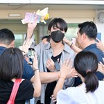 이민호 ‘팬들에게 둘러 쌓여도 인사하는 센스’[엑's <b>HD</b>포토]