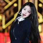 [어케생각해] 진짜 그냥 궁금해서 지금 <b>여돌중</b>에는 누가 제일 인기가 많음?...