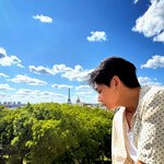 <b>방탄소년단</b> 뷔, 파리서도 ‘뷔로드’ 썼다…팬들에겐 이미 성지