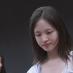 [어케생각해] 오늘자 앞머리 깐거 공개하고 반응 엄청좋은 아이브 <b>리즈</b>