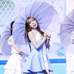 최예나, <b>BTS</b> 진과 입맞춤 소감.."날 제일 먼저 떠올리셨다고"...