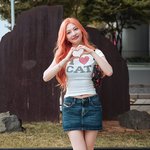 레드벨벳 크러쉬 조이, 행복한 <b>미소</b>로 하트