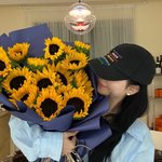 '티아라 탈퇴' 소연, 조유민 데뷔 16주년 선물에 감동 "귀엽다"