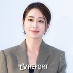  이병헌과 대화 단절…"눈 앞에서 <b>문자</b> 보냈다" [RE:뷰]