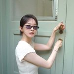 강민경, 얇아도 너무 얇은 한줌 허리…<b>광채</b> 비주얼까지 [N샷]