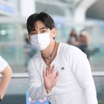 <b>BTS</b> 뷔 “공항 우리 것 아냐” 무질서에 일침…월드 스타의 품격