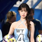 [댓글부탁해] 장원영, <b>시축</b>룩 해명했지만…"노출은 제약" 해외...