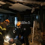 창원 <b>마산</b> 상가 천장 붕괴…노후 건물 참사, 1명 심정지·3명 부상