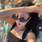 이솔이, 부산서 화보 찍었네..비키니 입고 ’<b>S라인</b> 몸매’ 과시