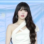 장원영 <b>이날</b> 개이쁜듯