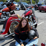 아이 품고 200km 폭풍 라이딩 “할리 태교 좋네” [<b>SNS</b>]