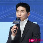 '4살 연상' 유세윤, 결국 공개 사과했다…"답답해해서 미안해"...
