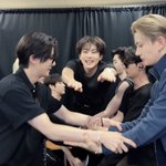 리더가 너무 <b>개냥</b>이임 ㄱㅇㅇ