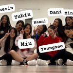 [드루와] 뉴진스 아일릿 영서 <b>연습생때</b> 단체사진 찾음