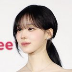 와 <b>윈터</b> 레드카펫 얼굴