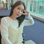 신지, 문원 논란 해명 후 한국 떠나…오랜만에 밝은 미소