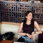 이청아, 40살 안 믿기는 완벽 몸매... 우아한 '<b>세련미</b>' 폭발