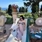 한예슬, 10살 연하 남편과 데이트..<b>우월</b>한 몸매