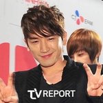 이민우, 재일<b>교포</b> 3세 예비신부 최초 공개…"가족이 되기로 했다"...