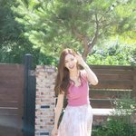 “햇살 머금은 하루”…이다해, 촬영장 <b>미소</b>→여름 감성 물씬