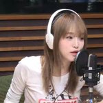 최예나, <b>BTS</b> 진에 영상편지 “아미 앞에서 노래, 다시 생각해도...