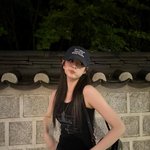 [어케생각해] 너무덥따”…김민주, 한여름 밤의 <b>청량</b>→시크한 여운