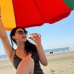 류효영, <b>늘씬</b>한 수영복 자태..잘록한 개미허리