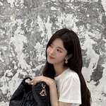 노정의, 39kg ‘여 차은우’의 청순 백의 여신룩…“말라도 빛나”