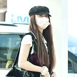 [현장포토] "미모는, 쉽니다"…허윤진, 완전<b>무장</b> 출국