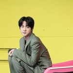 진, 스타랭킹 男아이돌 3위..2026년 완전체 컴백 기대감 <b>UP</b>