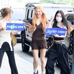 [댓글부탁해] [사진]레드벨벳 조이,'언니들의 사랑 <b>한몸</b>에'