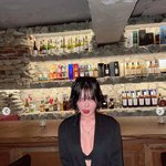 '용준형' 현아, 속옷에 재킷만 입고 길거리 활보..파격 노출 패션...