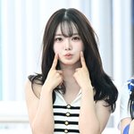 피프티피프티 <b>키나</b>, 과즙미가 톡 ‘양쪽 볼콕’ [포토엔HD]