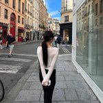 <b>제니</b> 티셔츠 핏 미쳤다