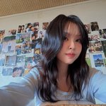 [모두드루와] “바람이 머문 오후처럼”…최유리, 맑은 시선→<b>아늑</b>한...