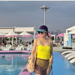 [댓글부탁해] 47세 김경화, 한강 수영장서 과감 수영복 자태…군살...