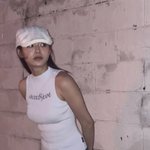  귀여움 벗고 성숙美 장착..민소매+핫팬츠 여름 여신[스타<b>IN</b>]