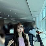 나나, 핑크 슬리브리스+블랙 스커트 조합으로 청순·성숙미 <b>동시</b> 발산