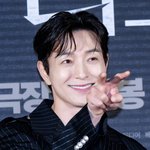 [현장포토] "눈빛이 다했어"…정성일, 유쾌한 카리스마