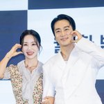 [현장포토] "10년만 만남"...엄정화·송승헌, 시간 <b>순삭</b>...