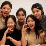 '이혼설 <b>반박</b>' 남보라, 신혼집 집들이 초대…민효린 빠진 써니 완전체...