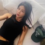 하지원 누워서 미모 발산…일상마저도 화보 같아