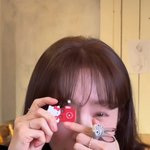 한지민, 키티 카메라 들고 장꾸미 <b>폭발</b>...이러니 최정훈이 반했지