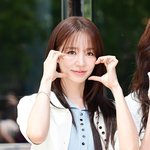 '연애설' 윤은혜 "결혼 조건? <b>성품</b>·매력 봐…종교 중요해"...